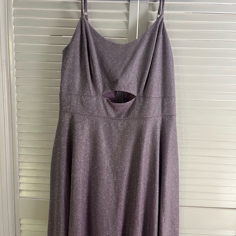 Elegant Lavender Sleeveless Dress